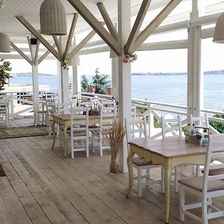 Flores Garden Sea View With Balcony شقة *