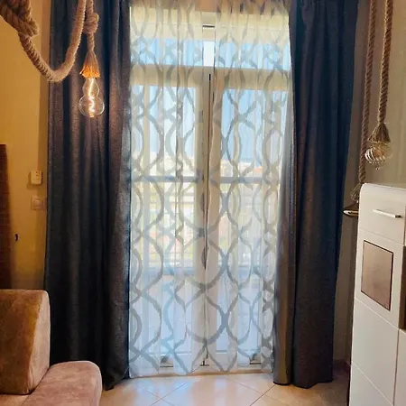 Flores Garden Sea View With Balcony 아파트