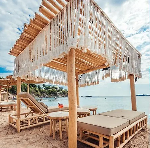 Flores Garden Sea View With Balcony